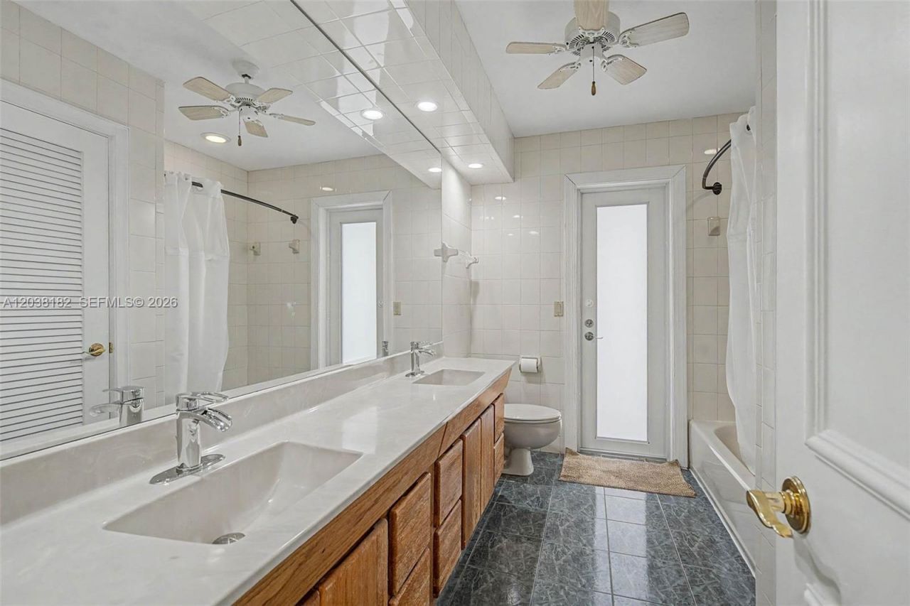16842 SW Sw 79 Place, Palmetto Bay, FL 33157 Photo