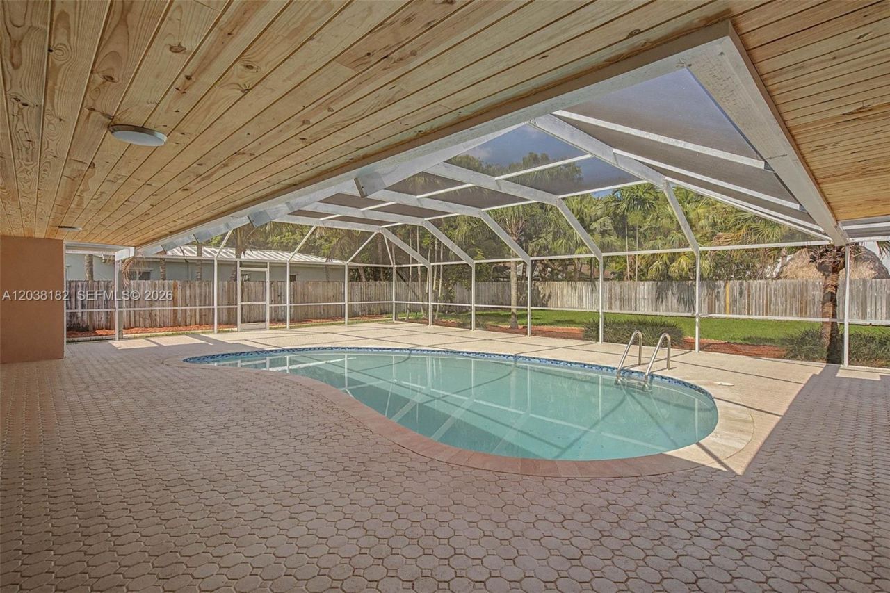 16842 SW Sw 79 Place, Palmetto Bay, FL 33157 Photo