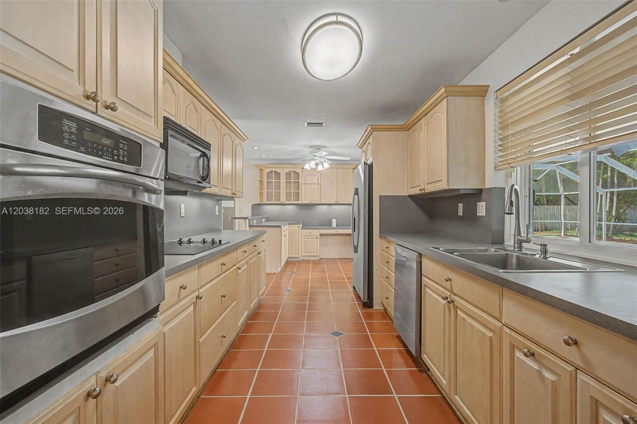 16842 SW Sw 79 Place, Palmetto Bay, FL 33157 Photo