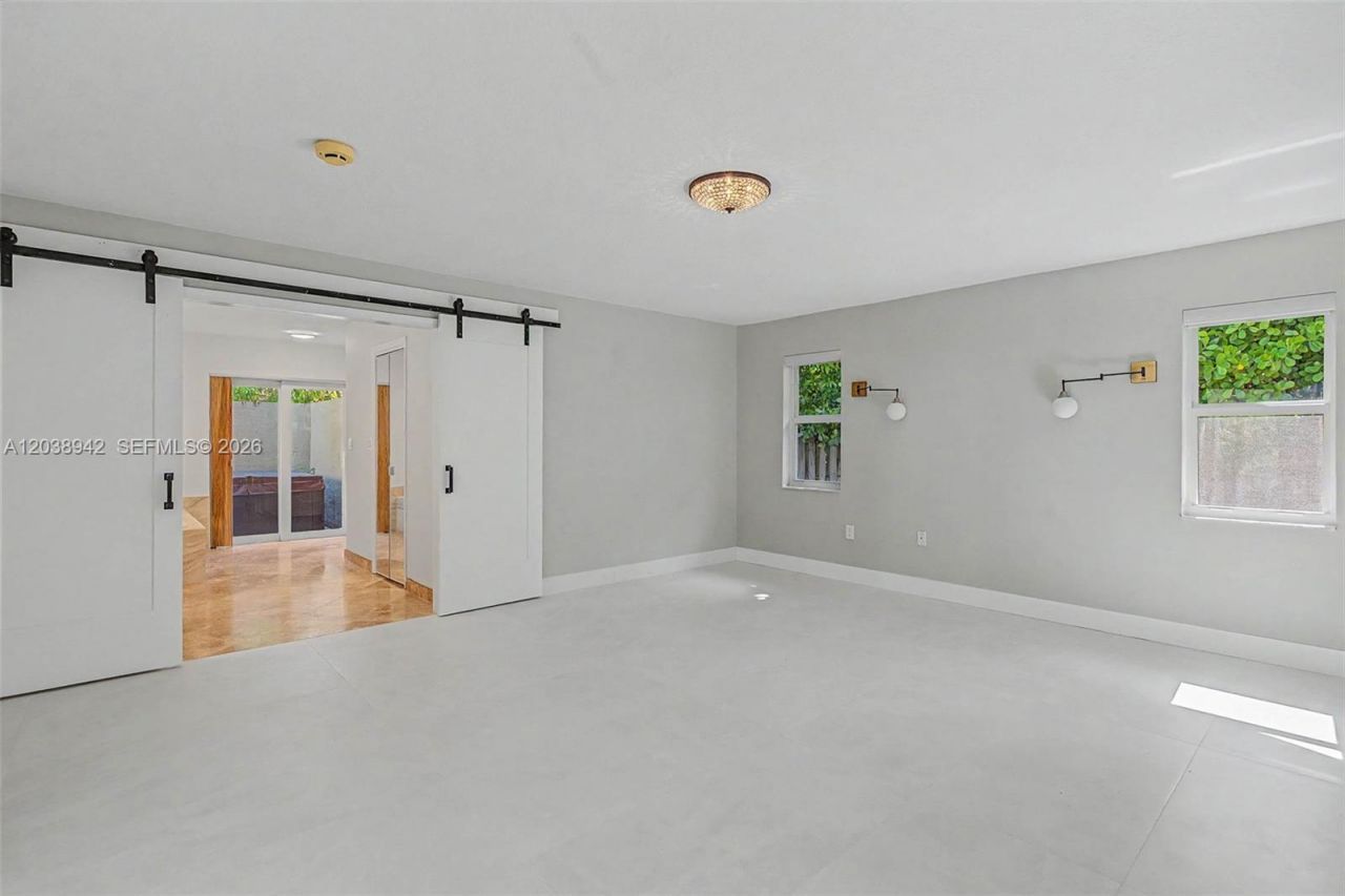 8021 SW 162nd St, Palmetto Bay, FL 33157 Photo