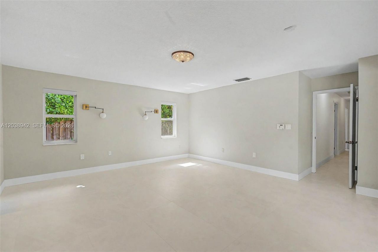 8021 SW 162nd St, Palmetto Bay, FL 33157 Photo