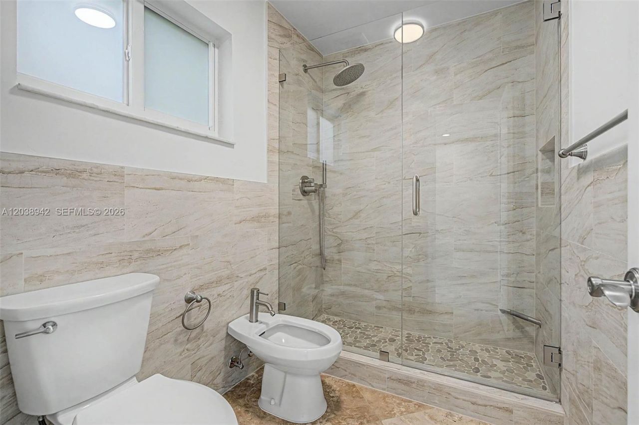 8021 SW 162nd St, Palmetto Bay, FL 33157 Photo