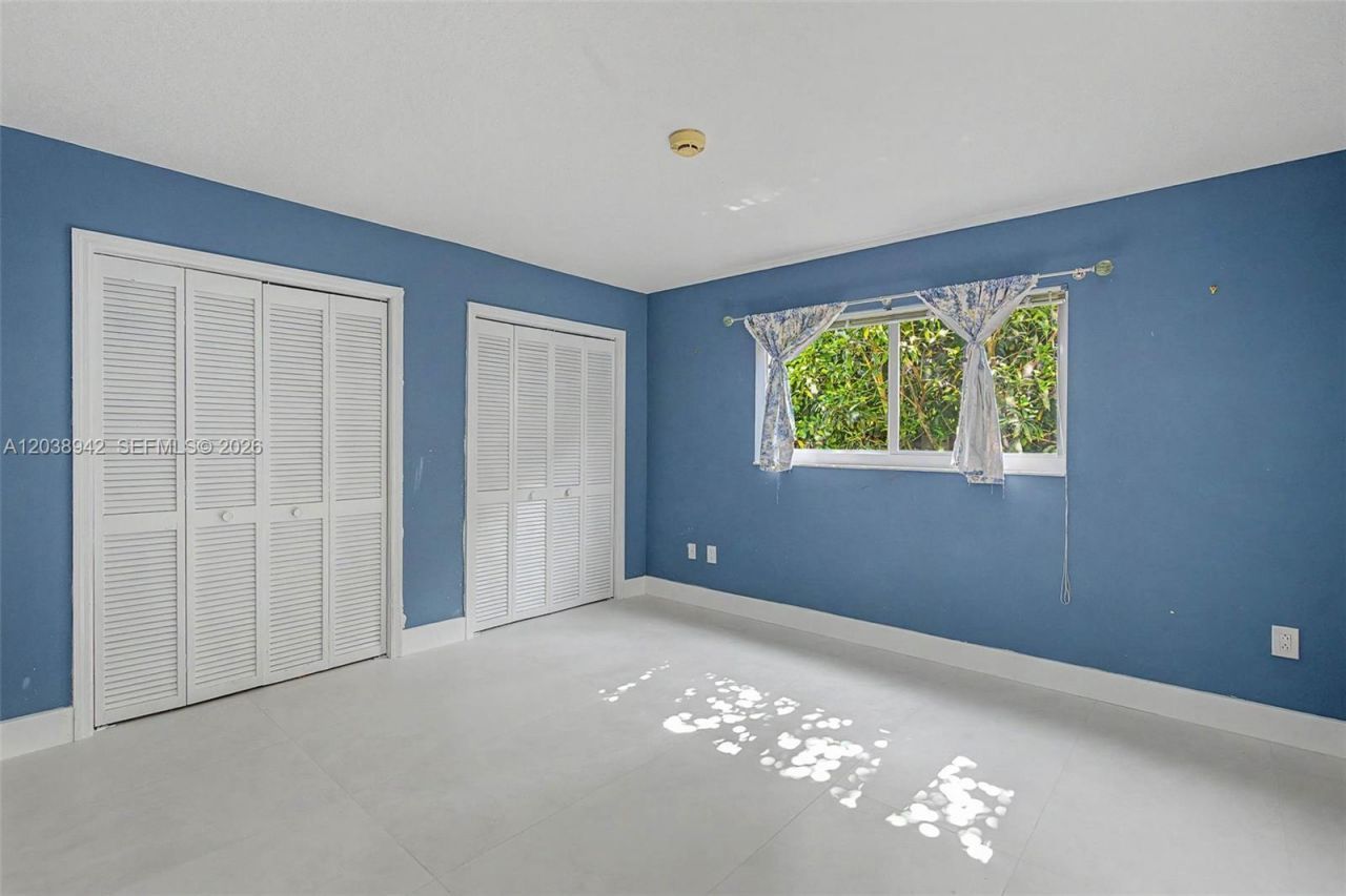 8021 SW 162nd St, Palmetto Bay, FL 33157 Photo