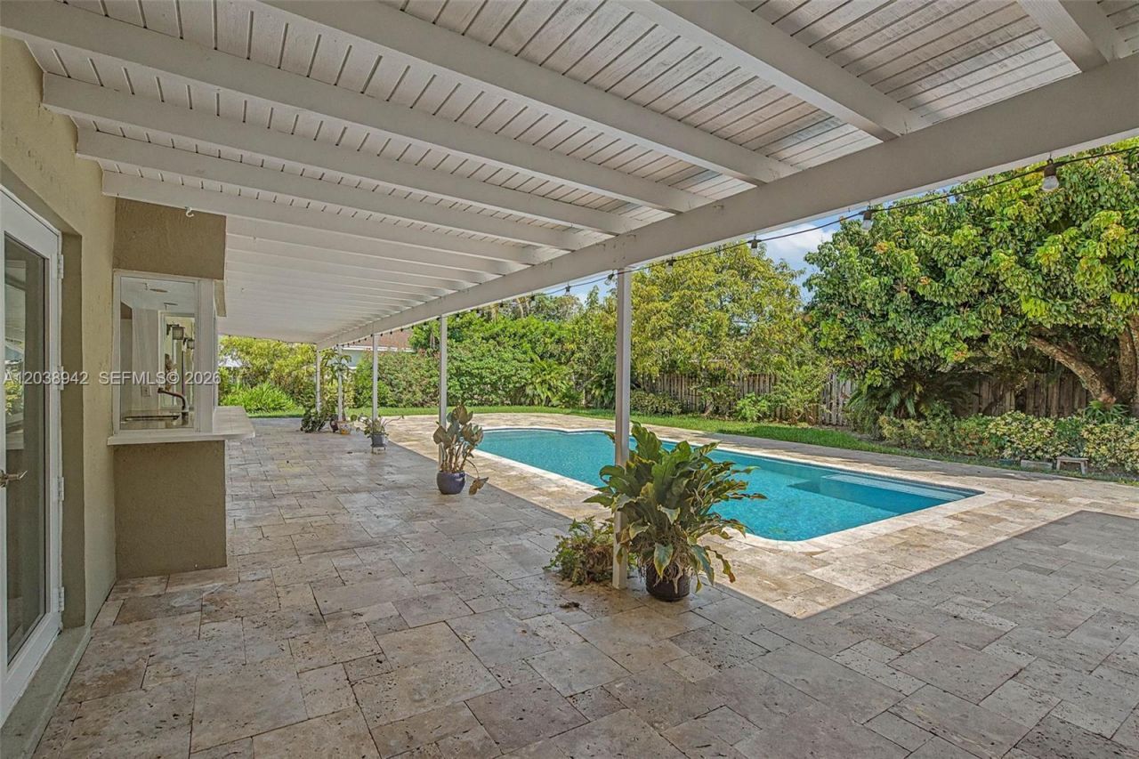 8021 SW 162nd St, Palmetto Bay, FL 33157 Photo