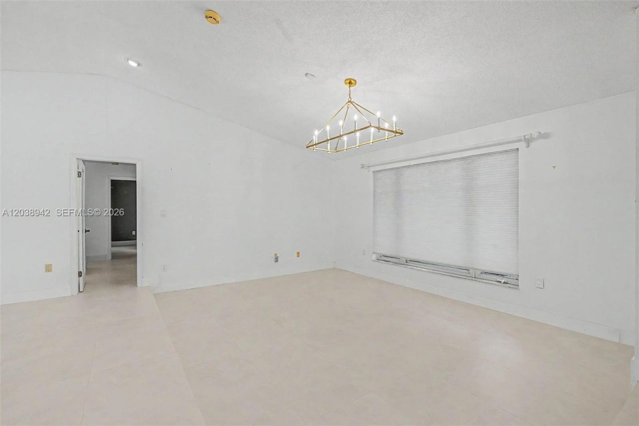 8021 SW 162nd St, Palmetto Bay, FL 33157 Photo