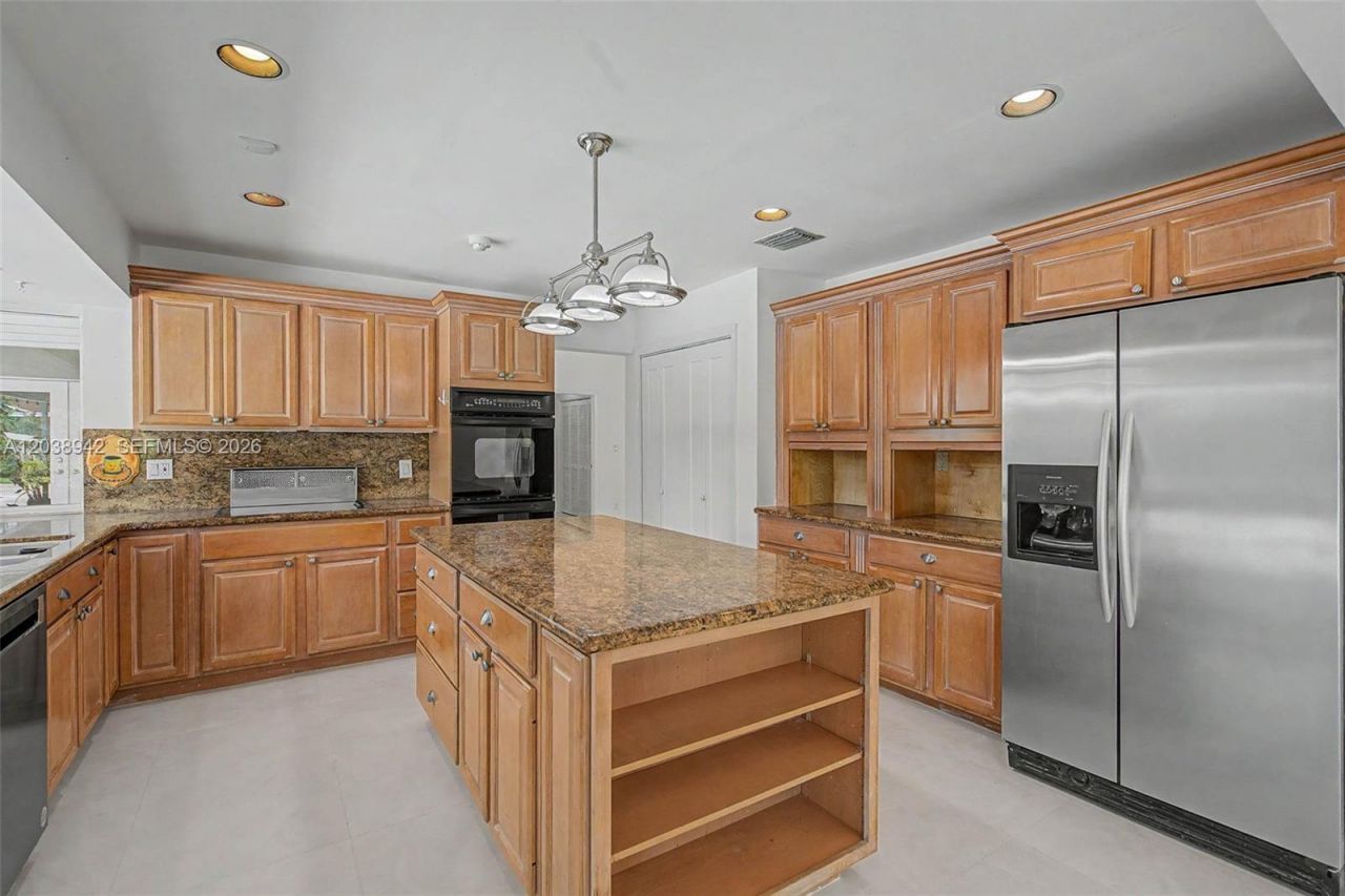 8021 SW 162nd St, Palmetto Bay, FL 33157 Photo