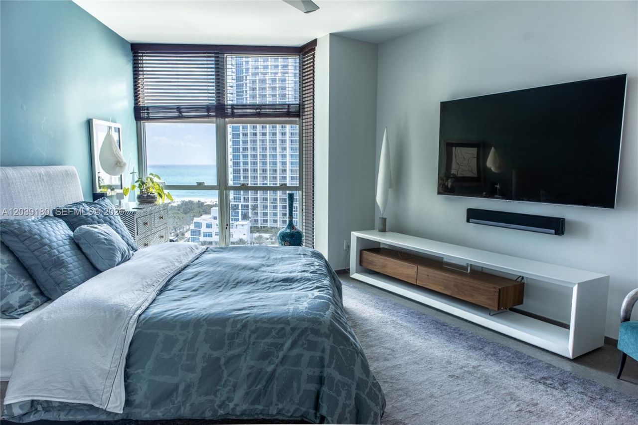 300 S Pointe Dr , Unit 1502, Miami Beach, FL 33139 Photo