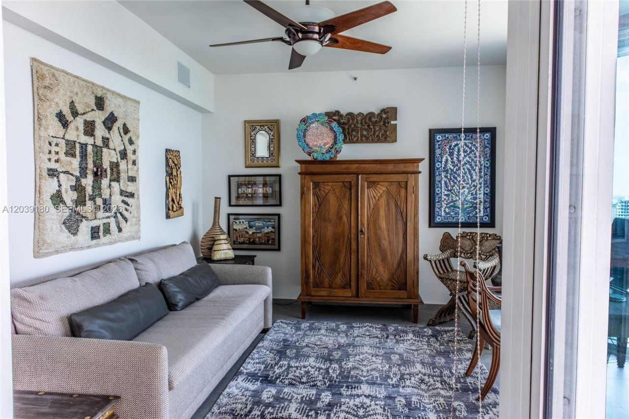 300 S Pointe Dr , Unit 1502, Miami Beach, FL 33139 Photo