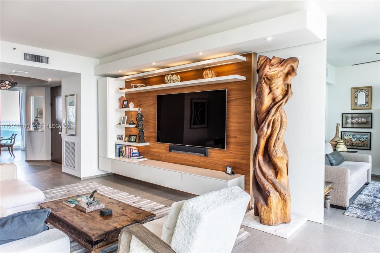 300 S Pointe Dr , Unit 1502, Miami Beach, FL 33139 Photo