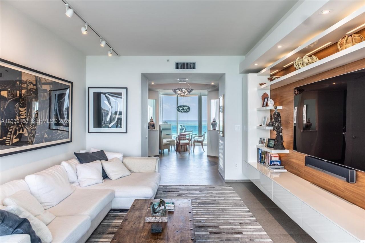 300 S Pointe Dr , Unit 1502, Miami Beach, FL 33139 Photo