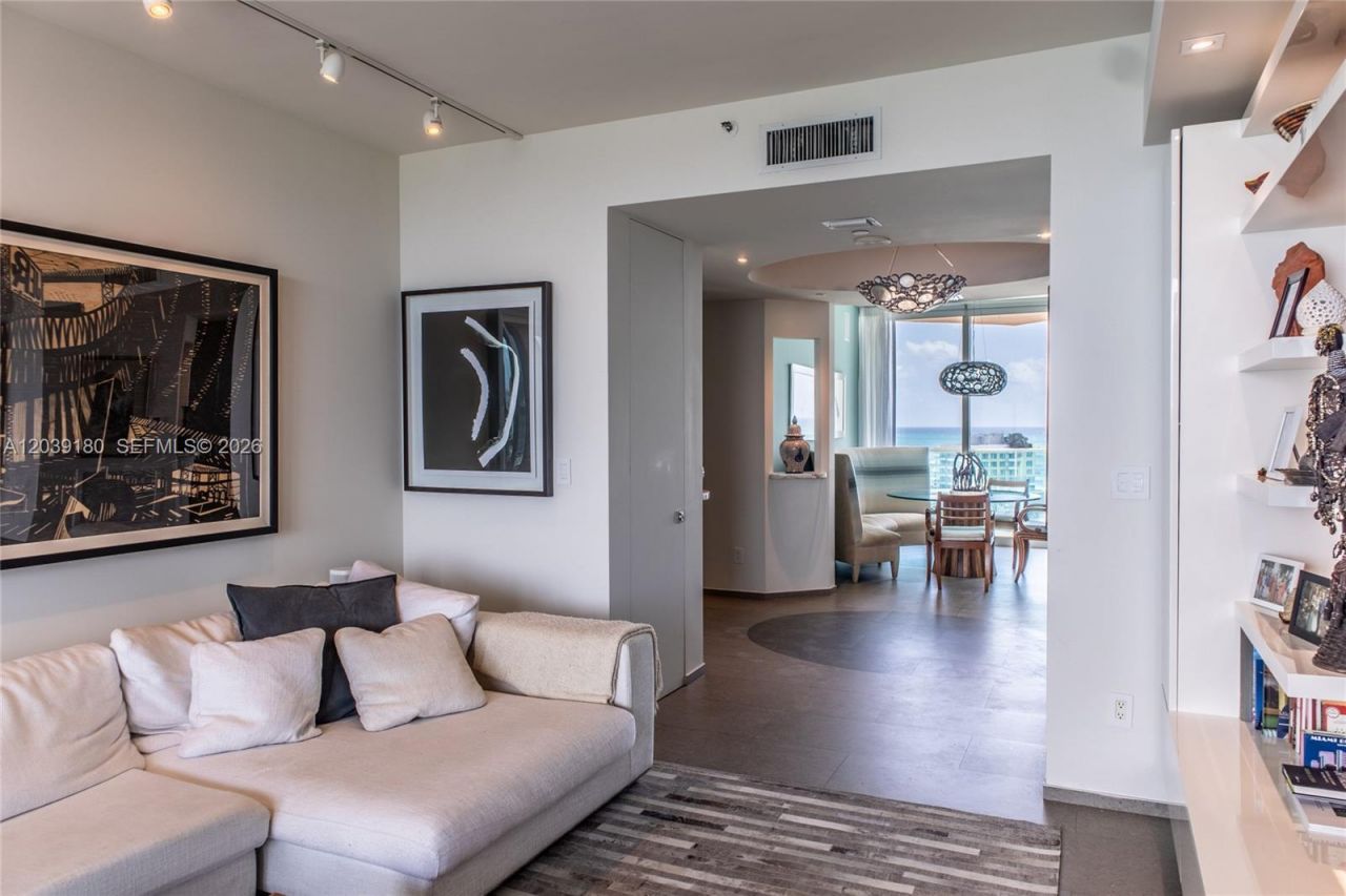 300 S Pointe Dr , Unit 1502, Miami Beach, FL 33139 Photo