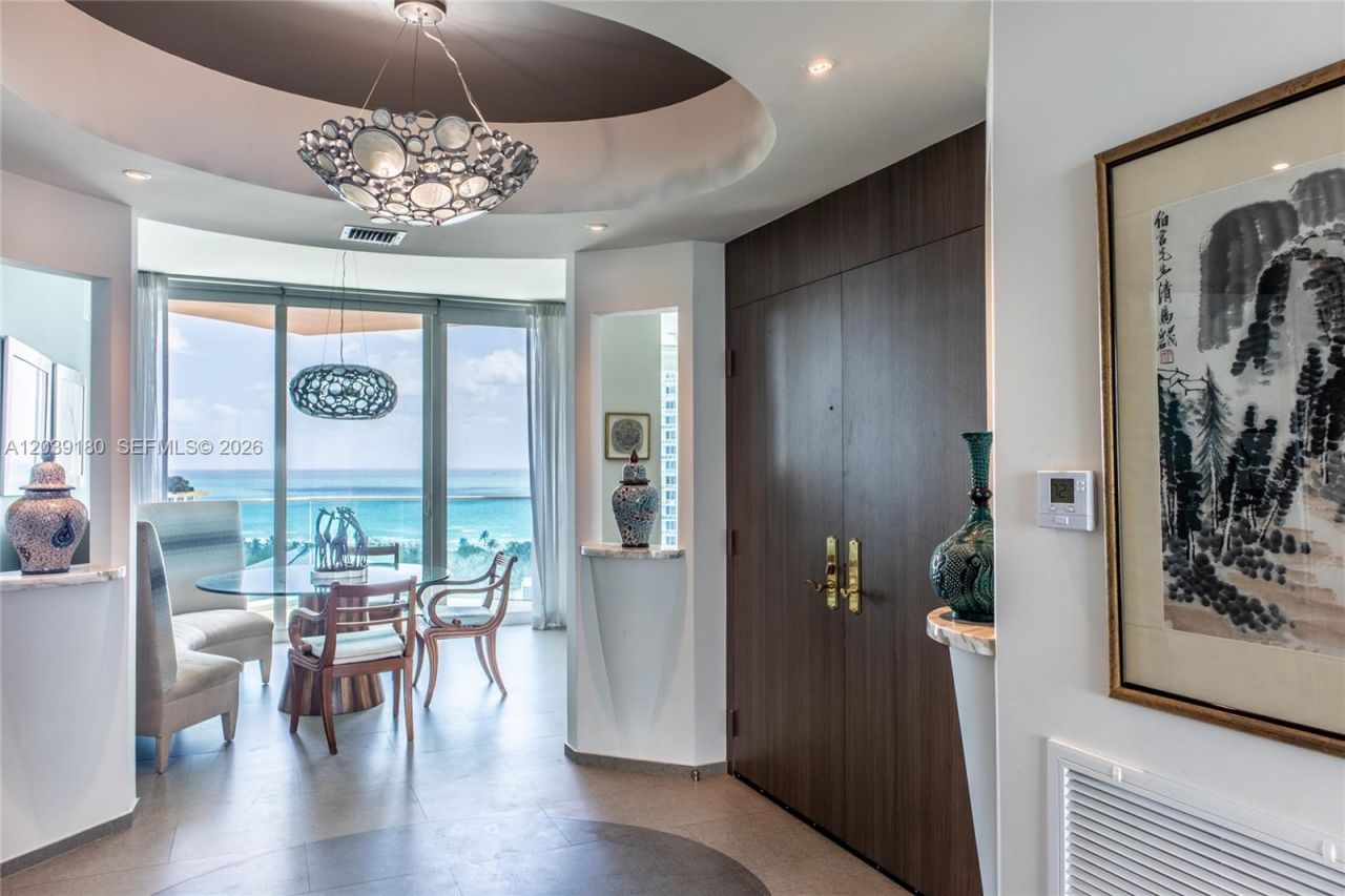 300 S Pointe Dr , Unit 1502, Miami Beach, FL 33139 Photo