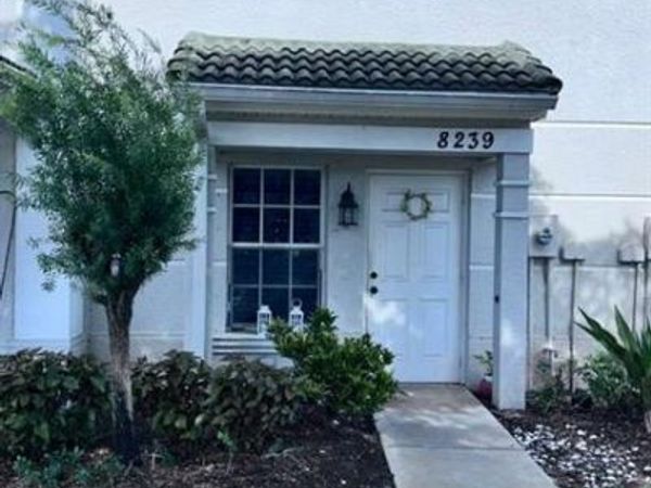 8239 Pacific Beach DR , FORT MYERS, FL 33966