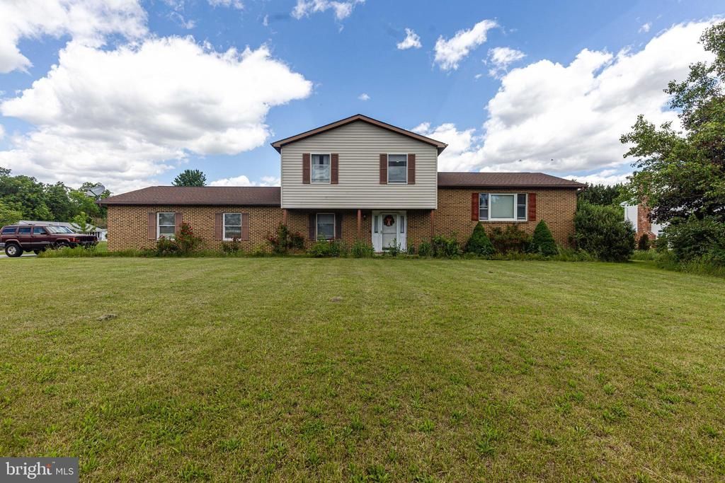 3556 Brook Street, Greencastle, PA 17225 Main Photo