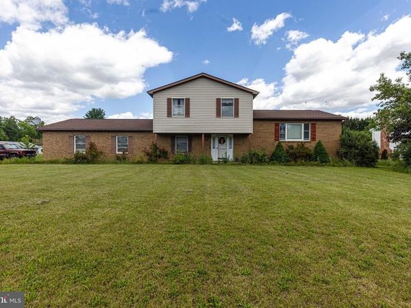 3556 BROOK STREET , GREENCASTLE, PA 17225