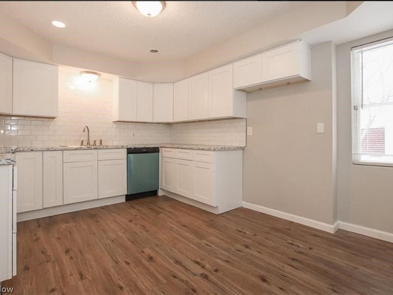 2177 W 31st Street, Cleveland, OH 44113 Photo 5