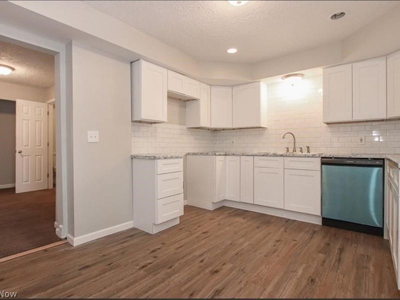 2177 W 31st Street, Cleveland, OH 44113 Photo 6