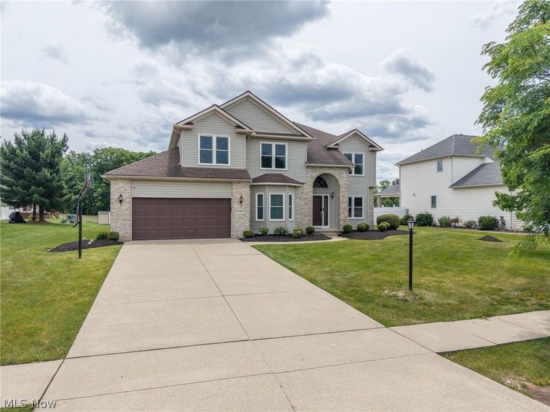 13435 Glenbrook Drive, Strongsville, OH 44136 Photo 2