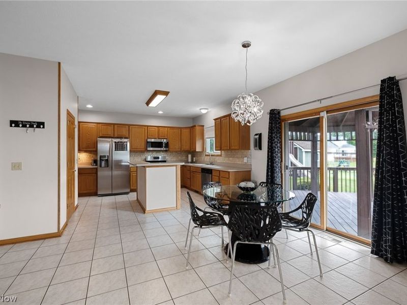 13435 Glenbrook Drive, Strongsville, OH 44136 Photo 9