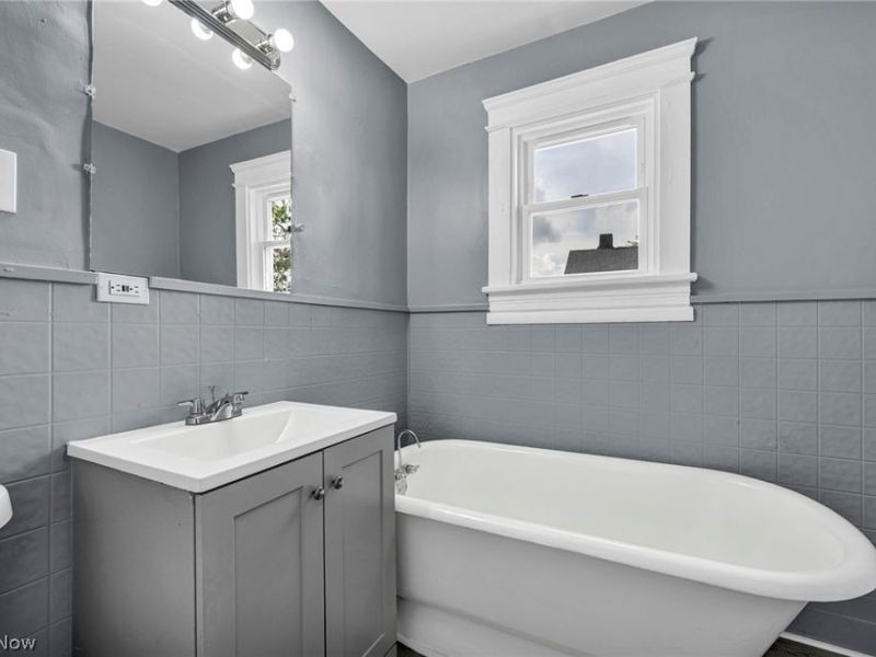 1641 E 70th Street, Cleveland, OH 44103 Photo 37