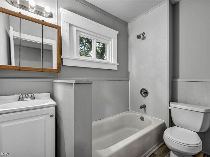 1641 E 70th Street, Cleveland, OH 44103 Photo 38