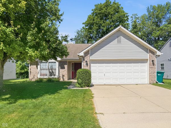 1266 Auburn Drive , Brownsburg, IN 46112