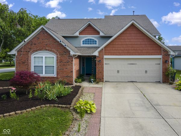 706 Woodcote Lane , Brownsburg, IN 46112
