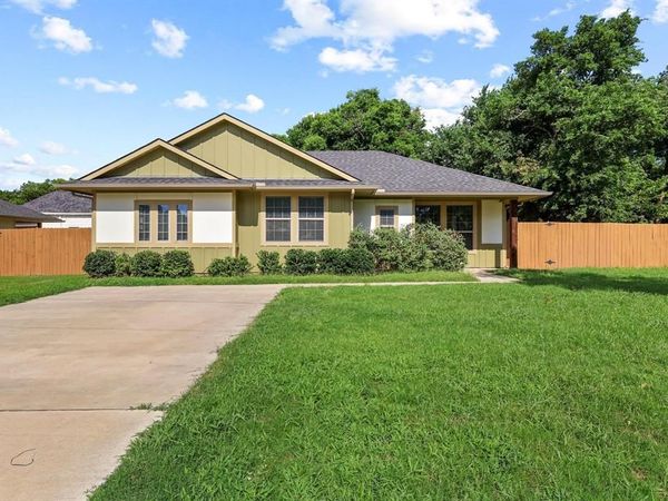 411 N Mirick Avenue , Denison, TX 75020