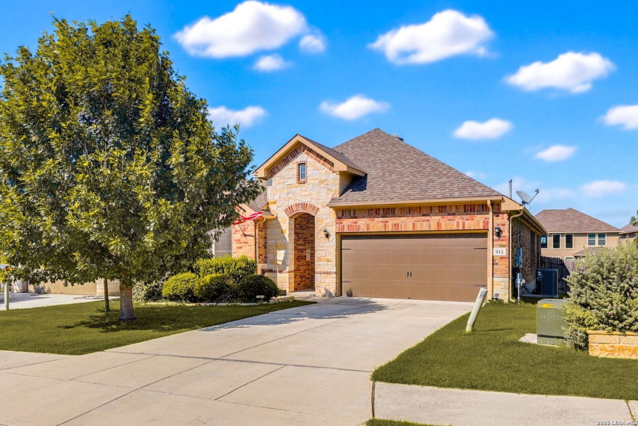 911 Highland Vista, New Braunfels, TX 78130 Main Photo