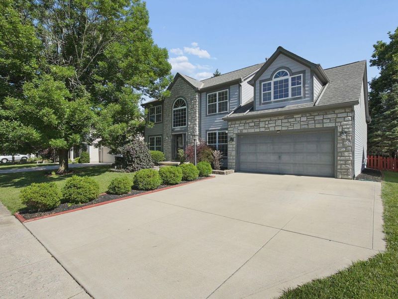 6657 Springview Drive , Westerville, OH 43082 Photo 2