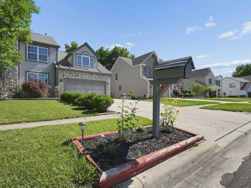6657 Springview Drive , Westerville, OH 43082 Photo 4