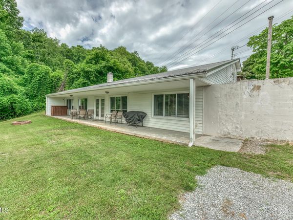 124 Tolley Lane, Erwin, TN 37650