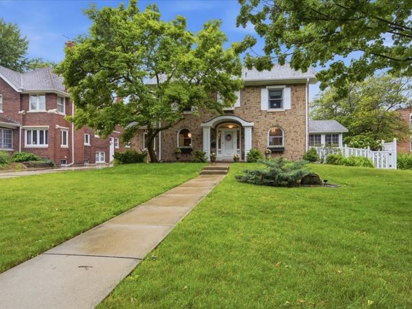 542 Jackson Avenue, River Forest, IL 60305