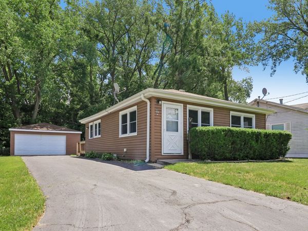 91 Bay Road , Fox Lake, IL 60020