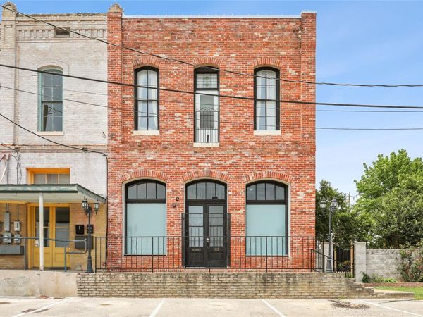 4 Depot ST , Elgin, TX 78621