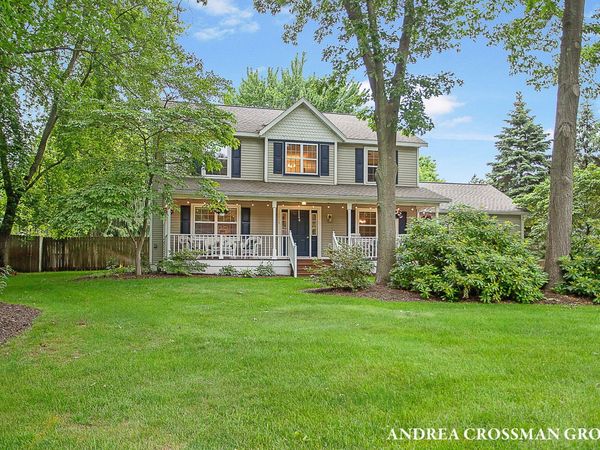 15213 Meadowwood Drive, Grand Haven, MI 49417