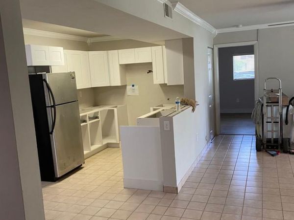 450 W Palm Cir Circle W, Unit 103, Pembroke Pines, FL 33025