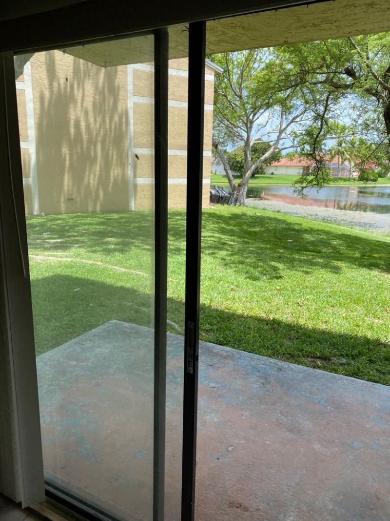 450 W Palm Cir Circle W, Unit 103, Pembroke Pines, FL 33025 Photo