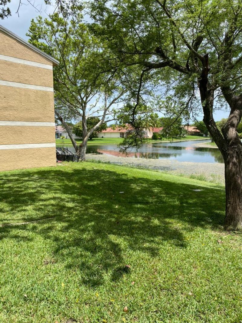 450 W Palm Cir Circle W, Unit 103, Pembroke Pines, FL 33025 Photo