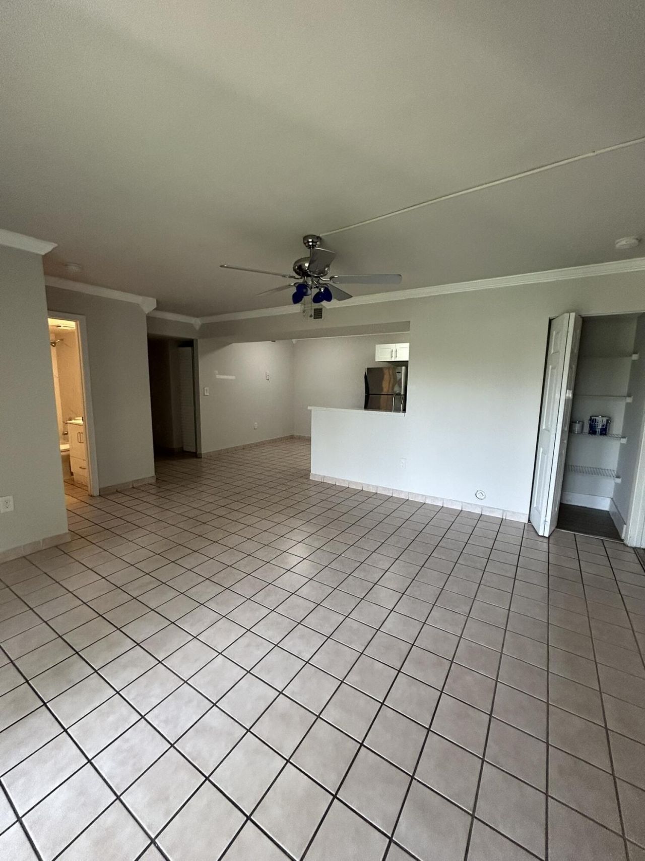 450 W Palm Cir Circle W, Unit 103, Pembroke Pines, FL 33025 Photo
