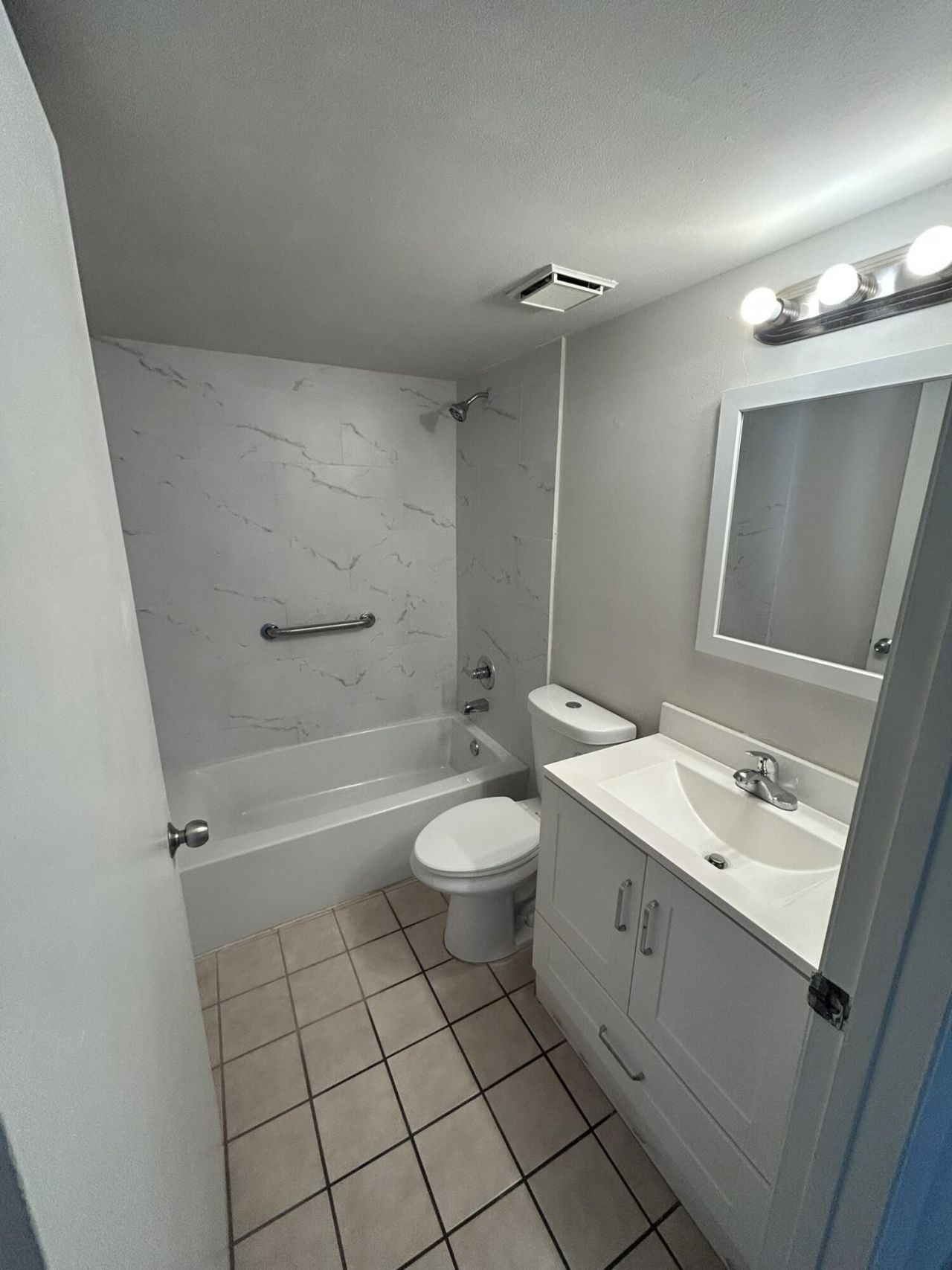 450 W Palm Cir Circle W, Unit 103, Pembroke Pines, FL 33025 Photo