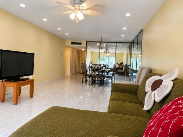 6101 N Falls Cir Drive, Unit 310, Lauderhill, FL 33319