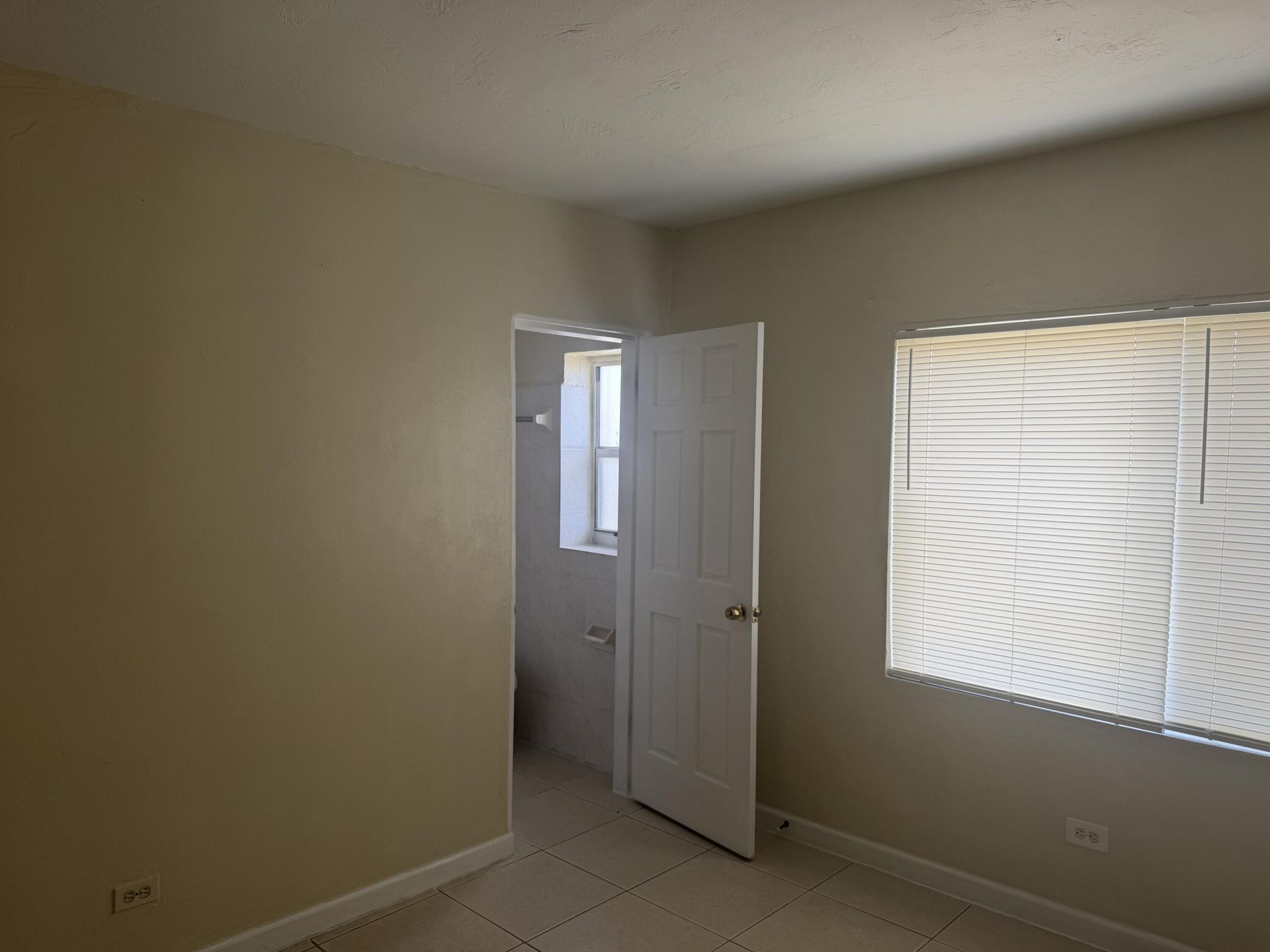 7803 NW 8th Avenue, Miami, FL 33150 Photo