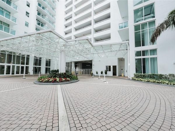 41 SE 5th Street, Unit 1615, Miami, FL 33131