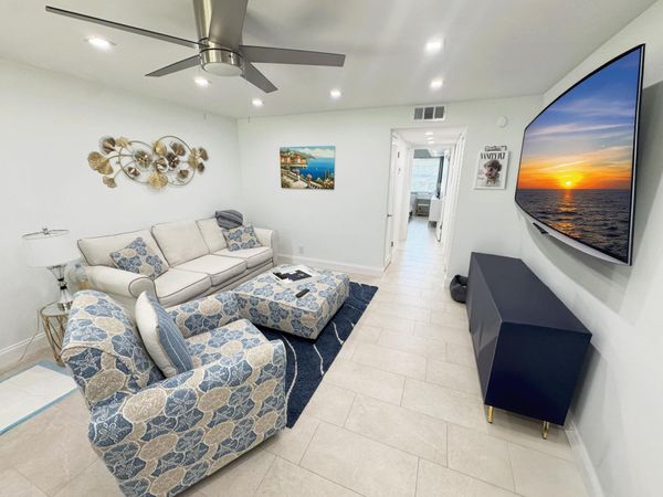 18 Piedmont A, Delray Beach, FL 33484