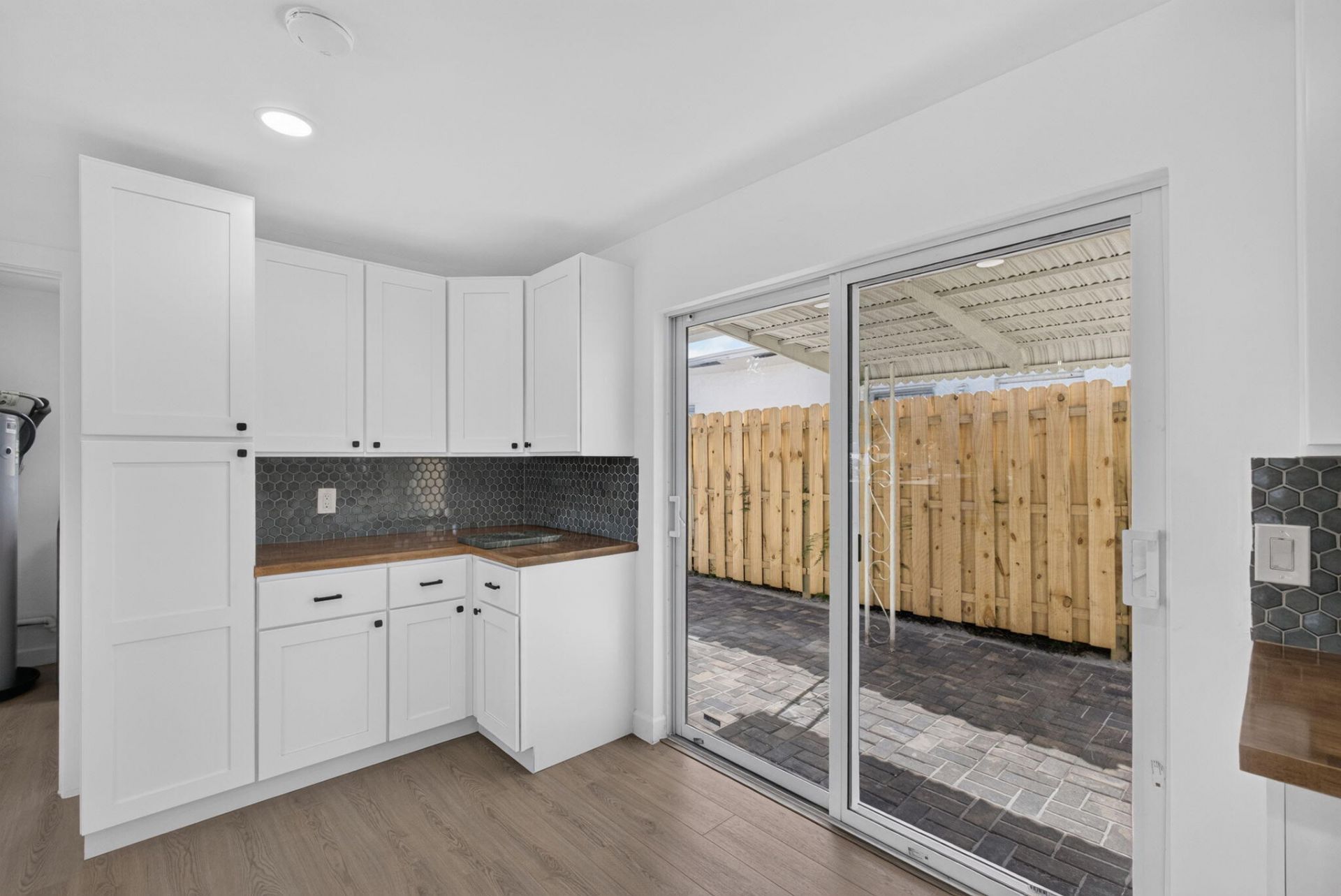 665 W 7th Street, Riviera Beach, FL 33404 Photo