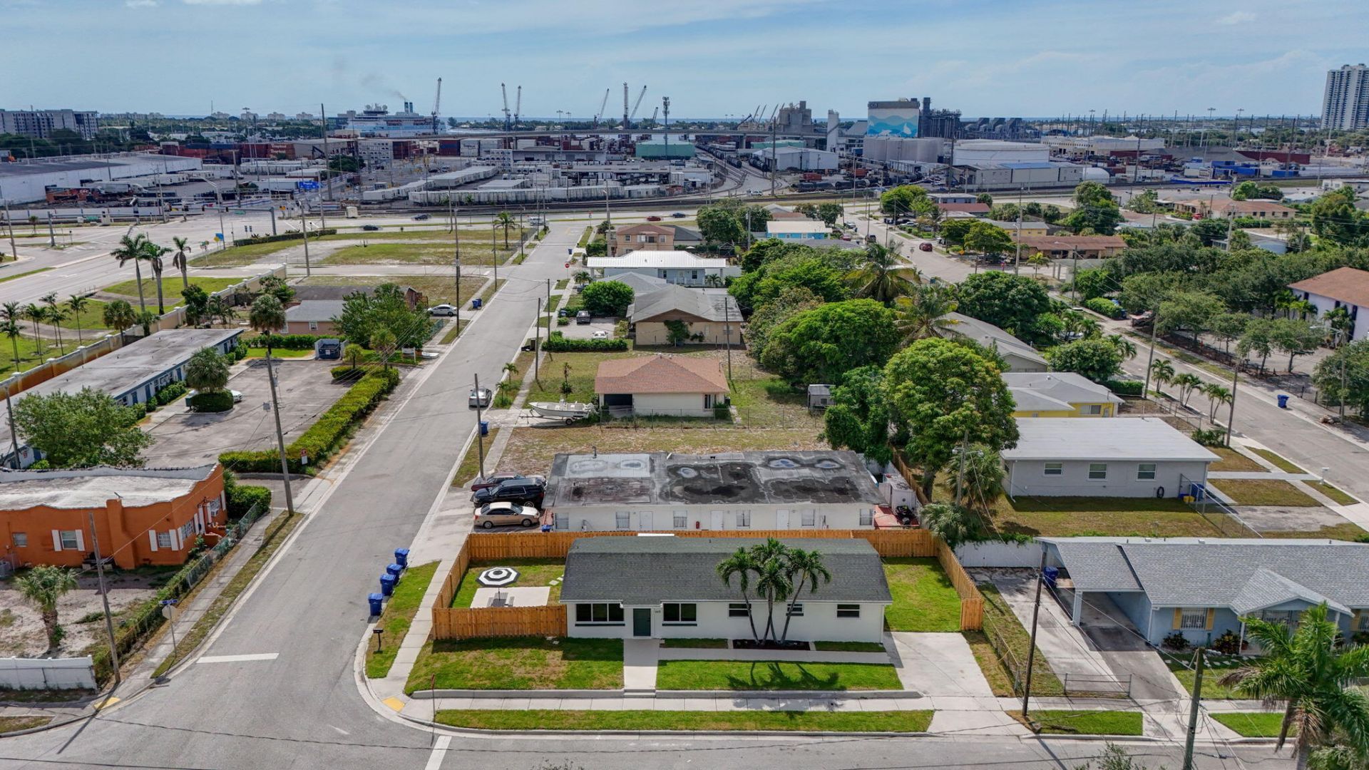 665 W 7th Street, Riviera Beach, FL 33404 Photo