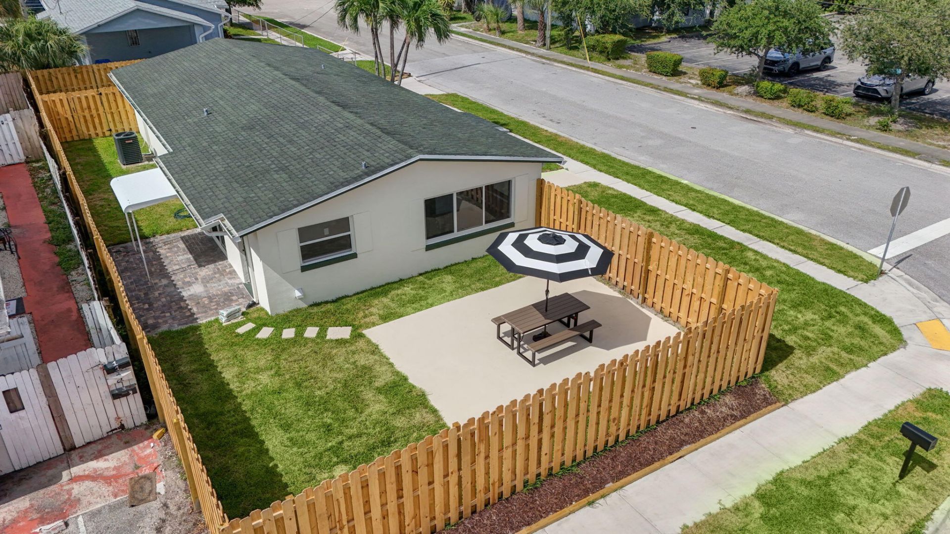 665 W 7th Street, Riviera Beach, FL 33404 Photo