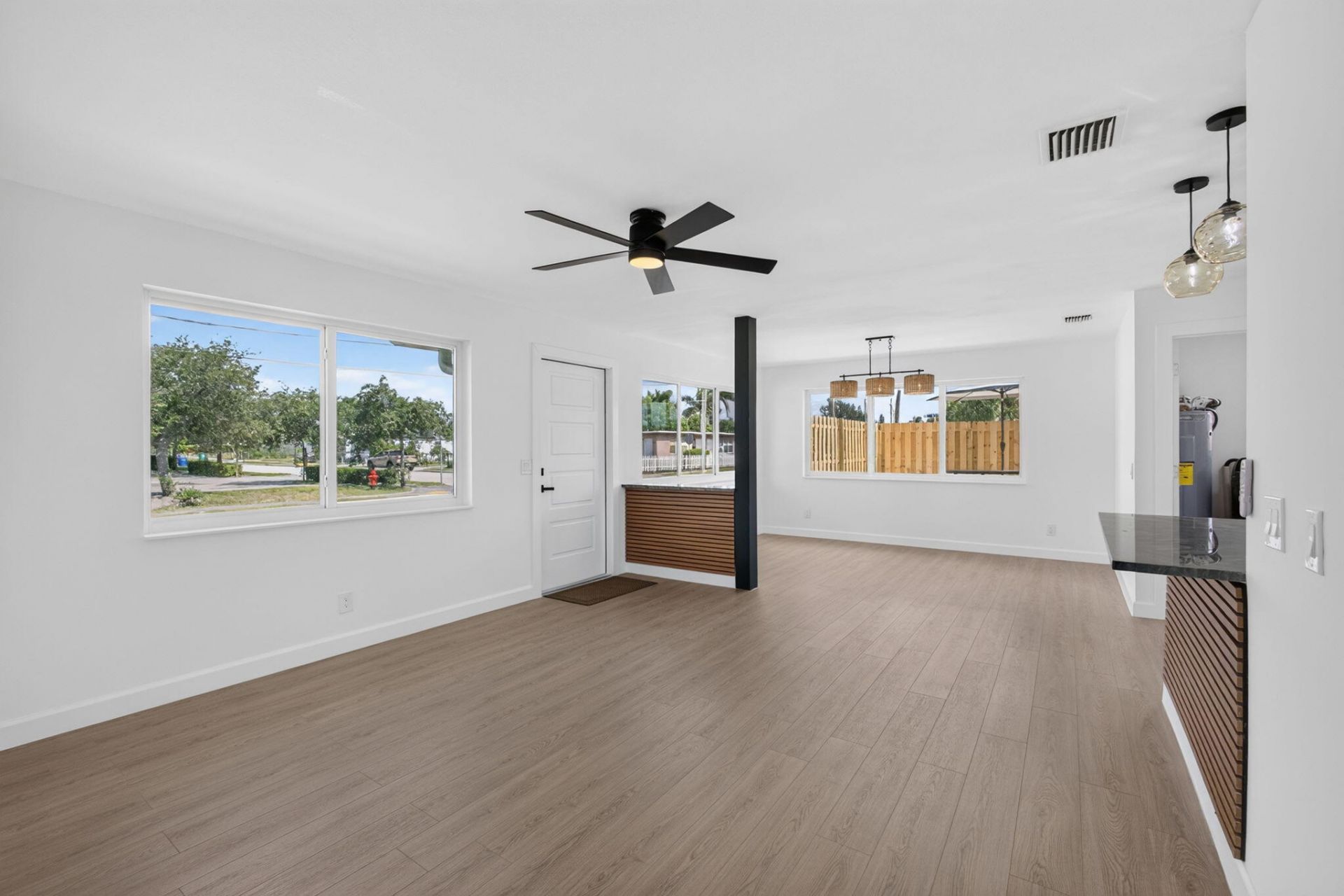 665 W 7th Street, Riviera Beach, FL 33404 Photo