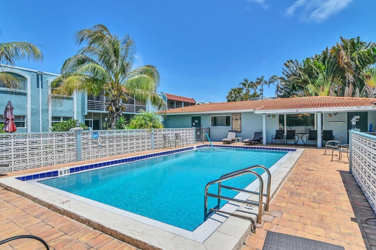 1432 S Lakeside Drive, Unit 2, Lake Worth Beach, FL 33460 Photo